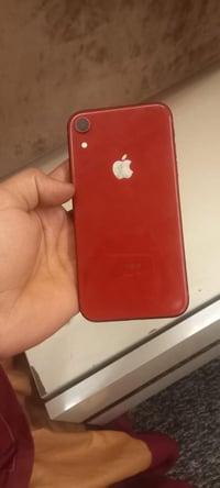 آيفون XR • ١٢٨ • بطارية ٧٩