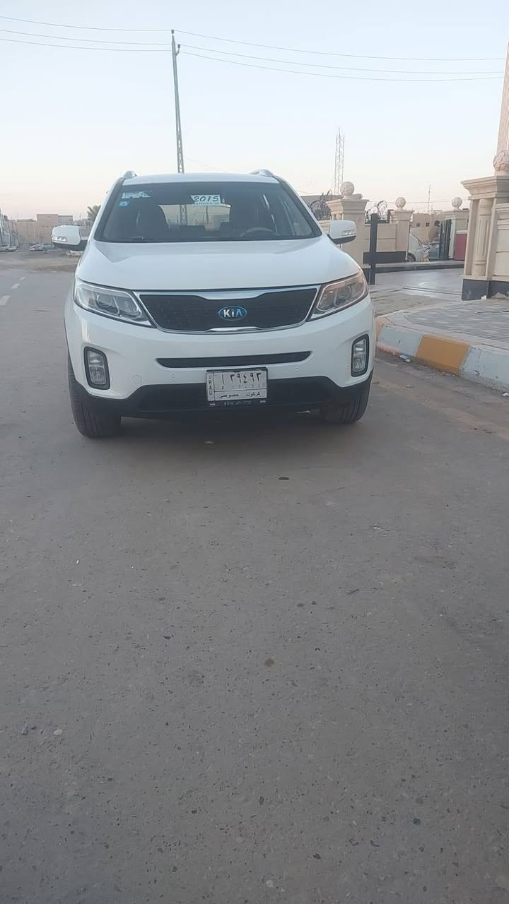 السلام عليكم سياره نوع سورنتو خليجي موديل2015فول موصفات واحد على واحدبدون سلايت حساسات سته اسلندى سبعه راكب٣قطع تبريد خمسه ويل كب سياره بصمه.داخل قرميط مري شفط باب لد باب ترحيب السياره جديده مال جناي كفاله عامه كلين العنوان تكريت صلاح الدين بيع سريع  رقم الهاتف ***********
