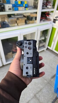 سوني FX30 • عدسة 50مم 1.4 • بابل