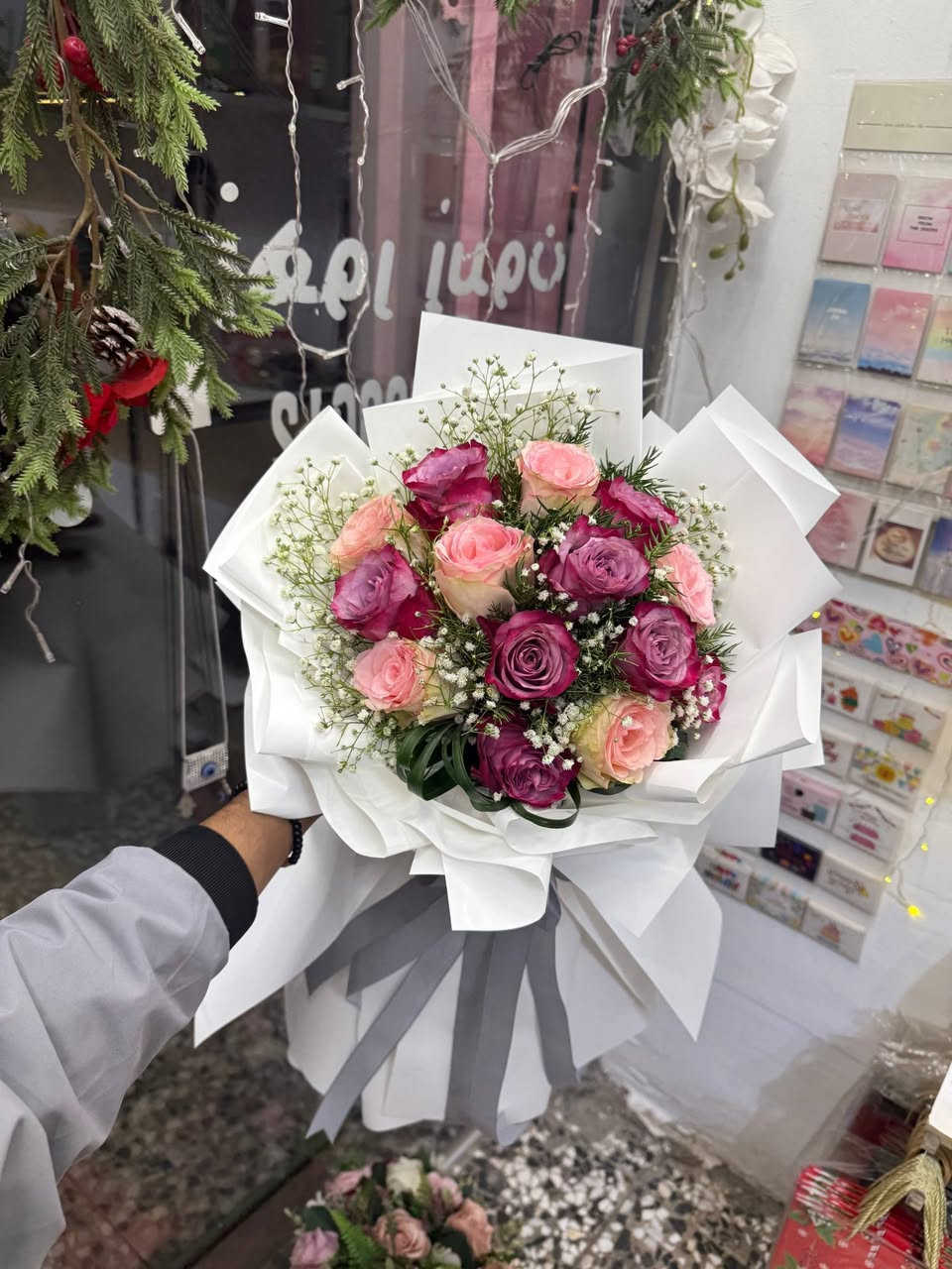 محلنا مو بس يبيع… محلنا يختار لك الأجمل ✨
جودة، ذوق، وأسعار تناسبك 💯
زورونا وخلو تجربتكم تحچي عنّا 🤍
 زهور زيدون 
 📍 عنوانه / الزعفرانيه / شارع الكهرباء / ثالث فرع عل يمين مقابل صيدليه علي تحسين علوان 
☎ لتواصل / ***********
