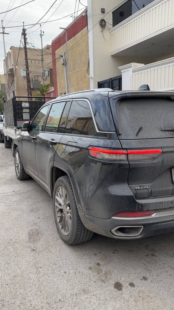 سلام عليكم جيب سومت موديل 2022 فول مواصفات للأخير داتا شو اوتو بارك جكات ماشية 3700حادثها بس بنيد وجاملغ صبغ السعر 310 العنوان بغداد لبنوك ***********
