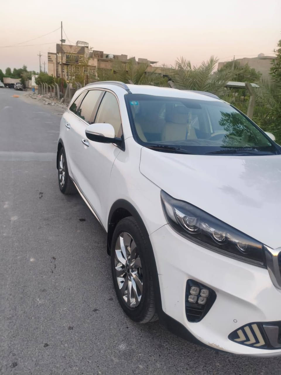 كيا سورنتو موديل 2019  وارد خليجي بيهه طخه بلبنيد كد شبر ماشيه 83 الف لايت زنون بيهه ضربه حجر بلقماره السياره مكفوله من الصبغ والضرب كامره خلفيه دواره
مكان السياره بغداد المشتل رقم الهاتف***********
