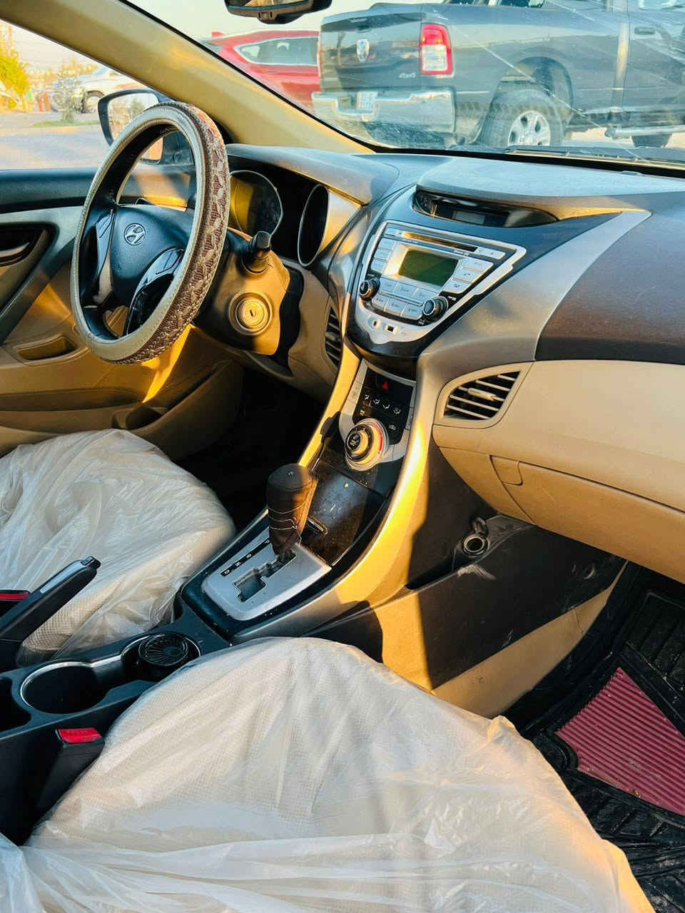 سلام عليكم النتره موديل 2012 وارد خليجي كفاله عامه من عده بارد شويه بل جاملغ الامامي مواصفات فتحه اشاير بل مري مكينه مرغوبه 18000 رقم بغداد باسمي ثاني يوم تحويل رجائن الموشراي لا يتصل مكاني بابل محاويل  ملاحضه كير ومكينه بجيس وصدر وتخم تاير رقمي *********** السعر 110 وبيه مجال حك الجيه
