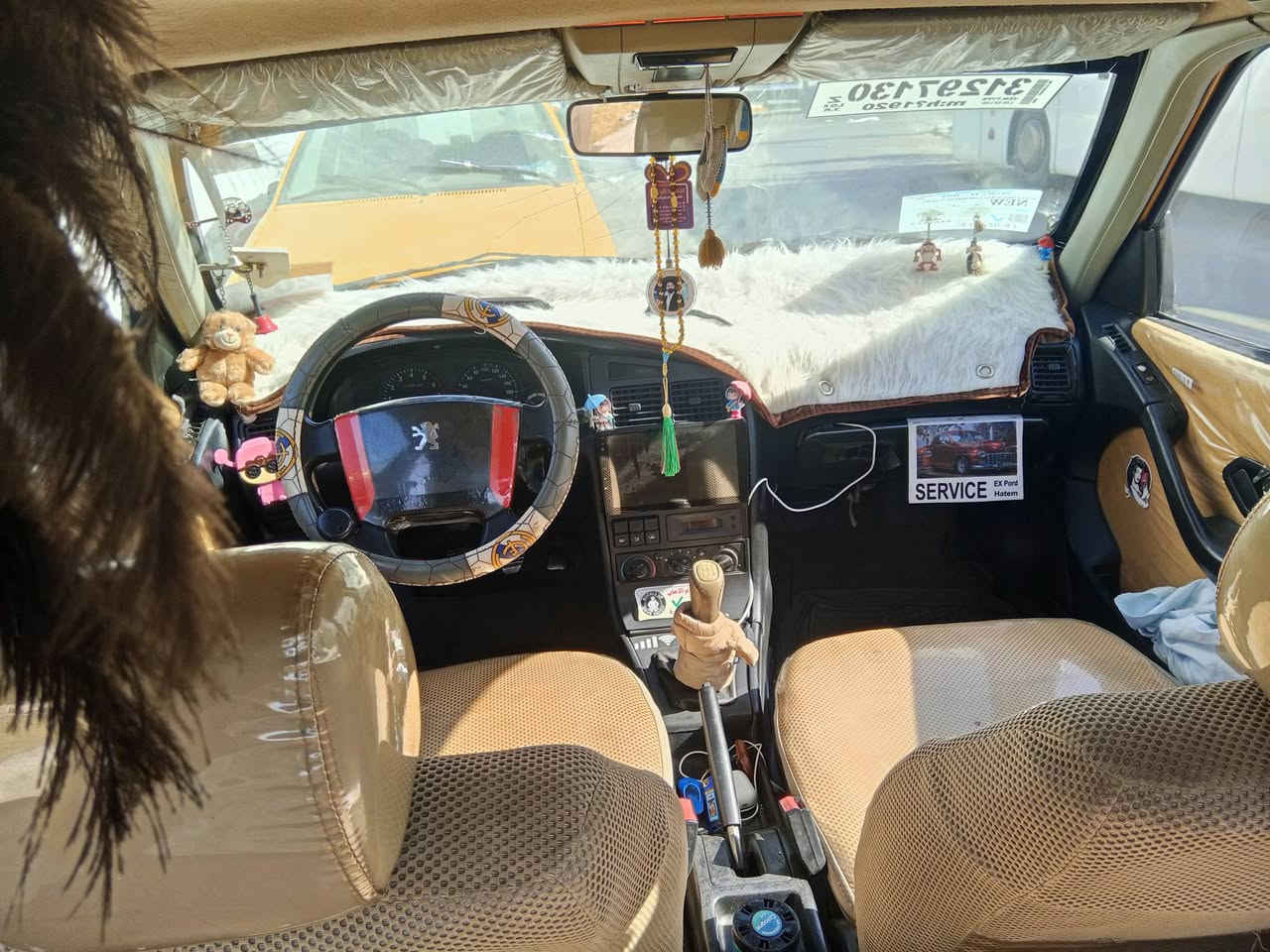 سلام عليكم بيجو 405 سياره اجازه ما ابي اي نقص بس جامله.  الايمن مضروب ومبدل ***********
