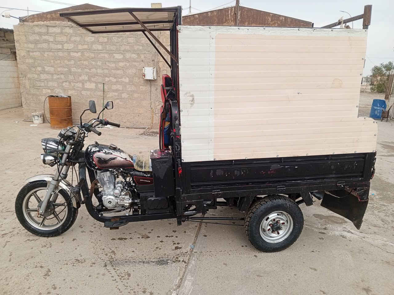 ستوته للبيع بلشرط انطيك بيهه المحرك بعده بلكارتون صاراسبوع من شديته موديل 25 المحرك مثل متشوفون بالصوره للتصال ***********
