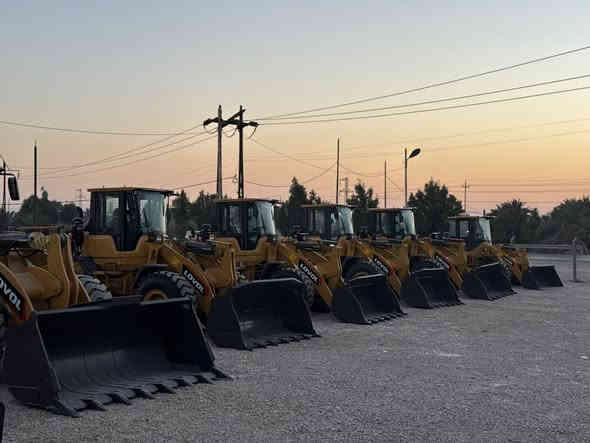 بسم الله الرحمن الرحيم     
تعلن شركة الروان الجنوبية الوكيل الحصري لشركة LOVOL في العراق 
عن وصول شفلات موديل 2026 من نوع لوفول (LOVOL) فخر الصناعه الصينية ذات الجودة والمتانة والتقنية العالية صنعت خصيصاً للأجواء الخليجية الحارة وبضمان 3000 ساعه عمل وبأسعار مناسبه جداً  
الأحجام:  920-936-946-955
بمواصفات
 1-مقصوره داخلية حديثة  تحتوي على تبريد امامي وخلفي 
2-كيلة حجرية 
3-محرك دويز تبريد ماء - ومحرك شتاير 
4-ناقل حركه سرعتان
5-كامره خلفيه
6-كشافات LED
7-نضام تنقيه الهواء بلزيت
8- ستائر اماميه
9-جهاز حمل الأشجار 
ومواصفات اخرى عديدة

وتتوفر قطع الغيار لمختلف الشفلات الصينية

العنوان :الديوانية-طريق الدغارة-الشارع العام مقابل تقاطع زبيد 
للاستفسار : *********** -***********
