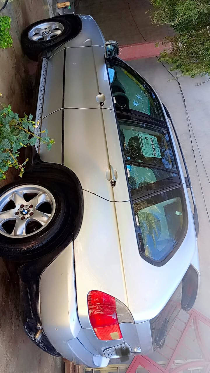 السلام عليكم ورحمه الله وبركاته بي ام إكس فايف للبيع ادوات محرك وكير مكفول بيه نواقص يدأت الخارجية 2 وصدر الخلفي مديل 2005  عنوان صلاح الدين الدجيل سعره 35ورقه وبيه مجال اوامراوس بسياره اصوليه  رقمي***********
