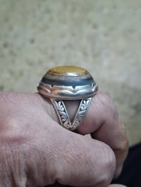 خاتم عملاق • جزع طبيعي • قديم