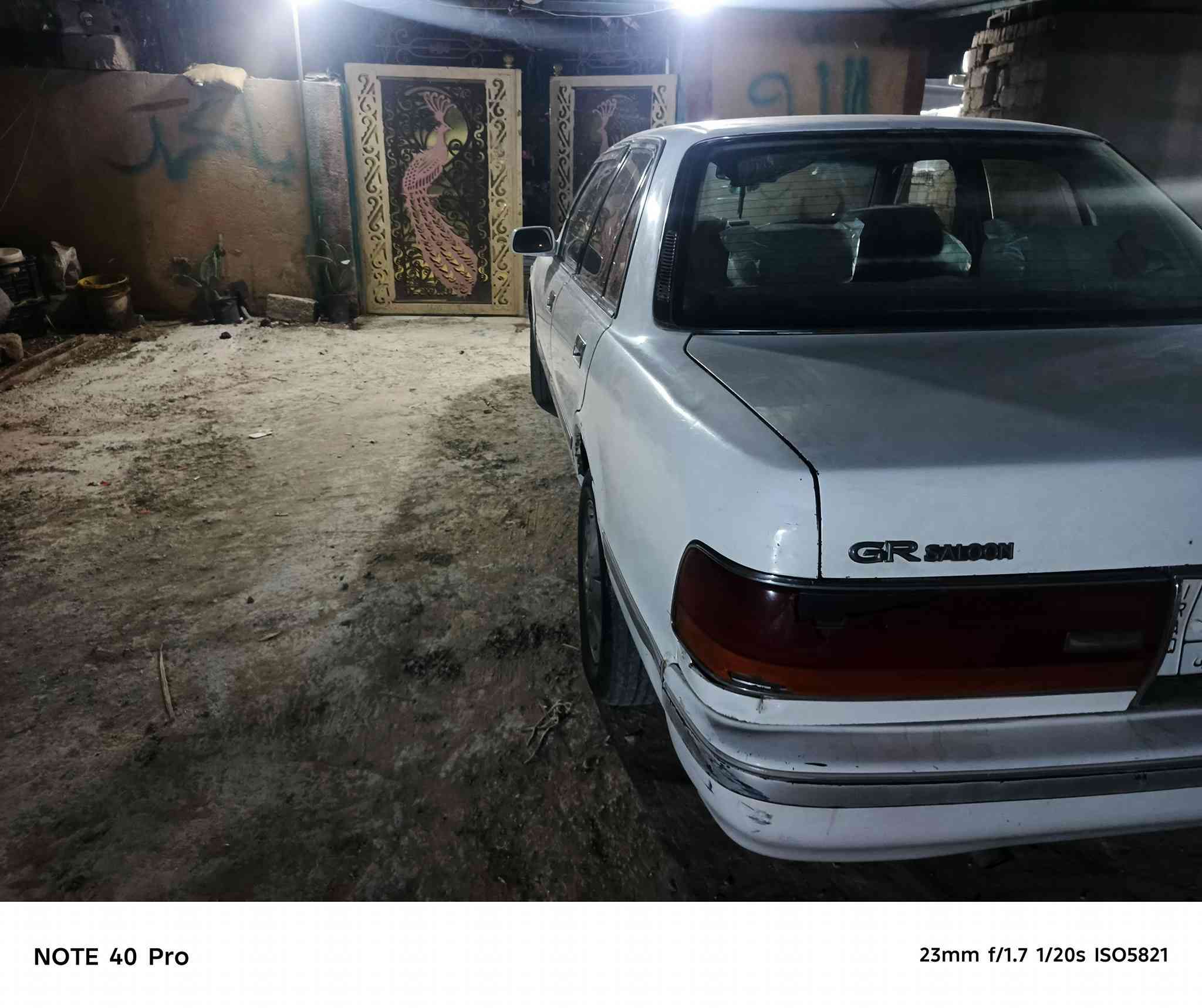 سلام عليكم سياره مارك للبيع موديل ٩٢ تكم كير محرك كفاله بيها شي قليل صبغ جاملغ خلفي وباب سايق قليل جدا رقم كربلاء سعر ٥٨ للاتصال ***********
