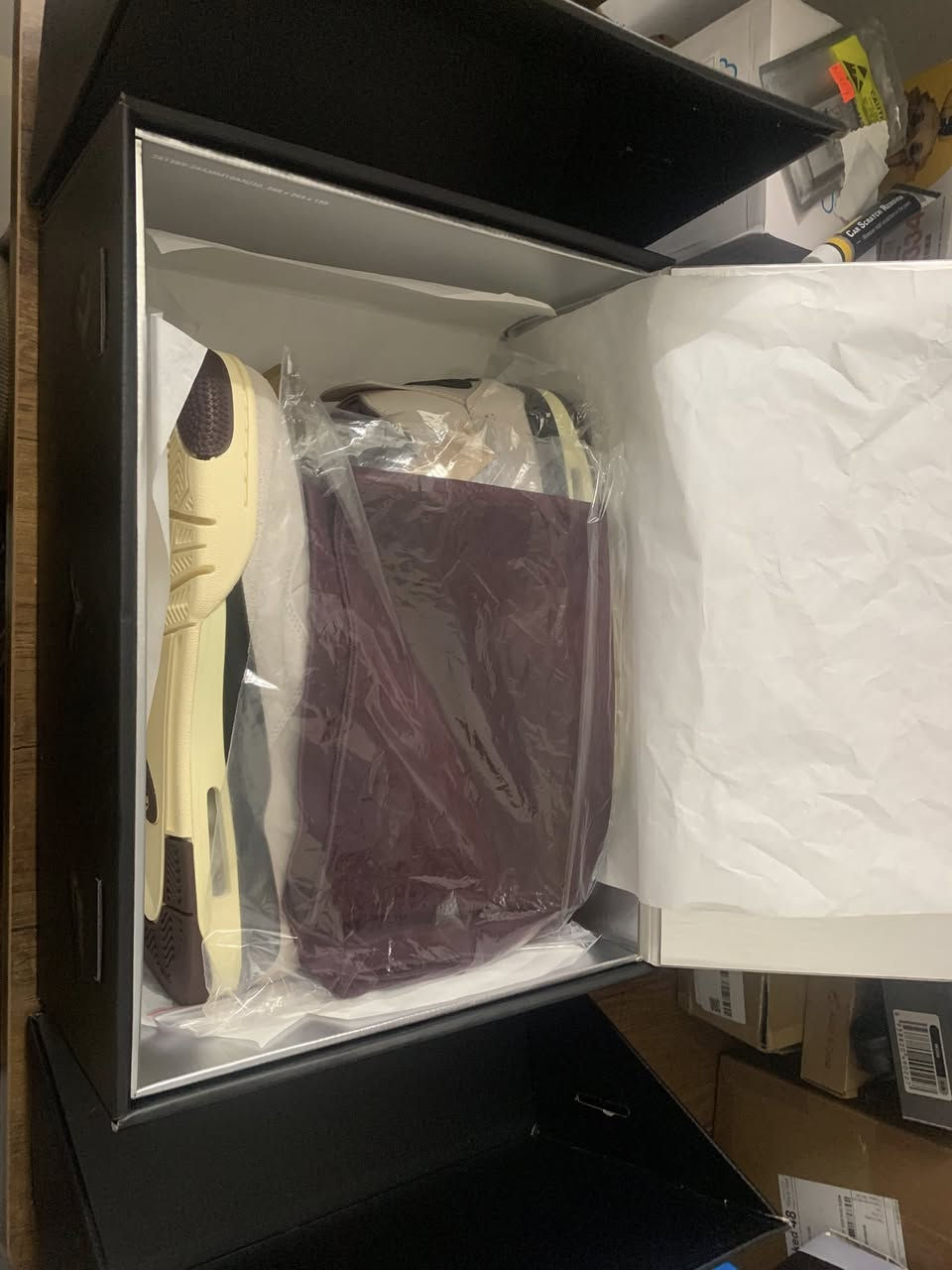 سلام عليكم شباب
حذاء Nike Air Jordan 4 Retro تعاون مع علامة A Ma Maniére بلون "Fossil Stone"
قطعه فول قويه
قياس 44
اطونه سعر وتدللون


**إذا كنت صاحب هذا الإعلان وتريد حذفه لأي سبب، رجاءا أرسل رسالة إلى الدعم الفني**