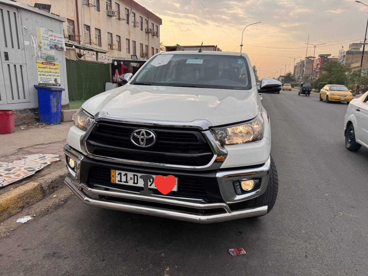 TOYOTA  هايلوكس
فور ويل 4️⃣❌4️⃣ عالي 
موديل 2023
رقم بغداد 
التفاصيل التواصل ع الرقم ***********
