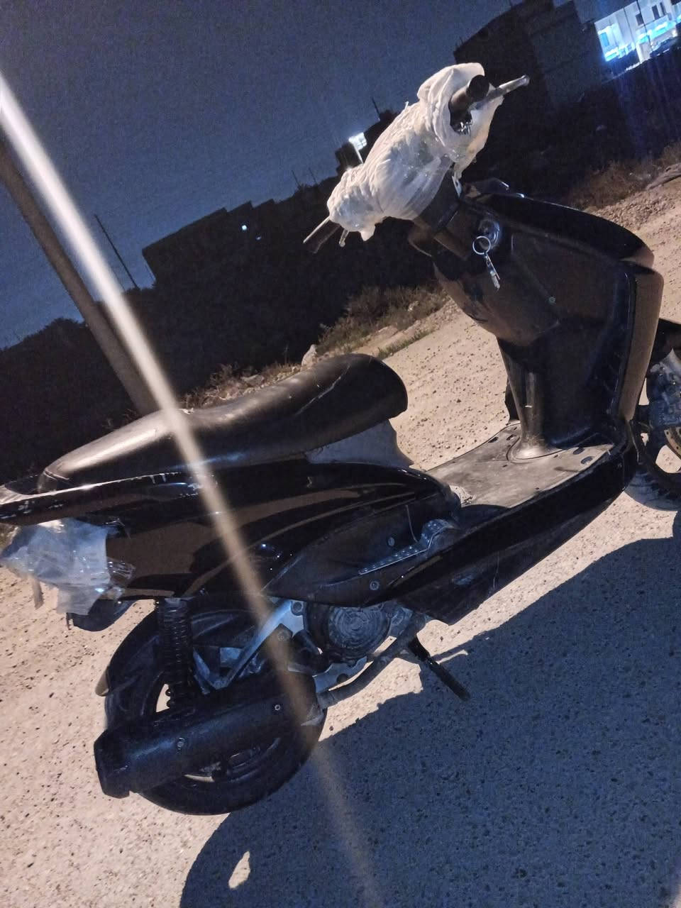 للبيع دراجه سكنس نثيه مزوده ٥٩ مكان الدوره السعر خاص الرقم ***********
