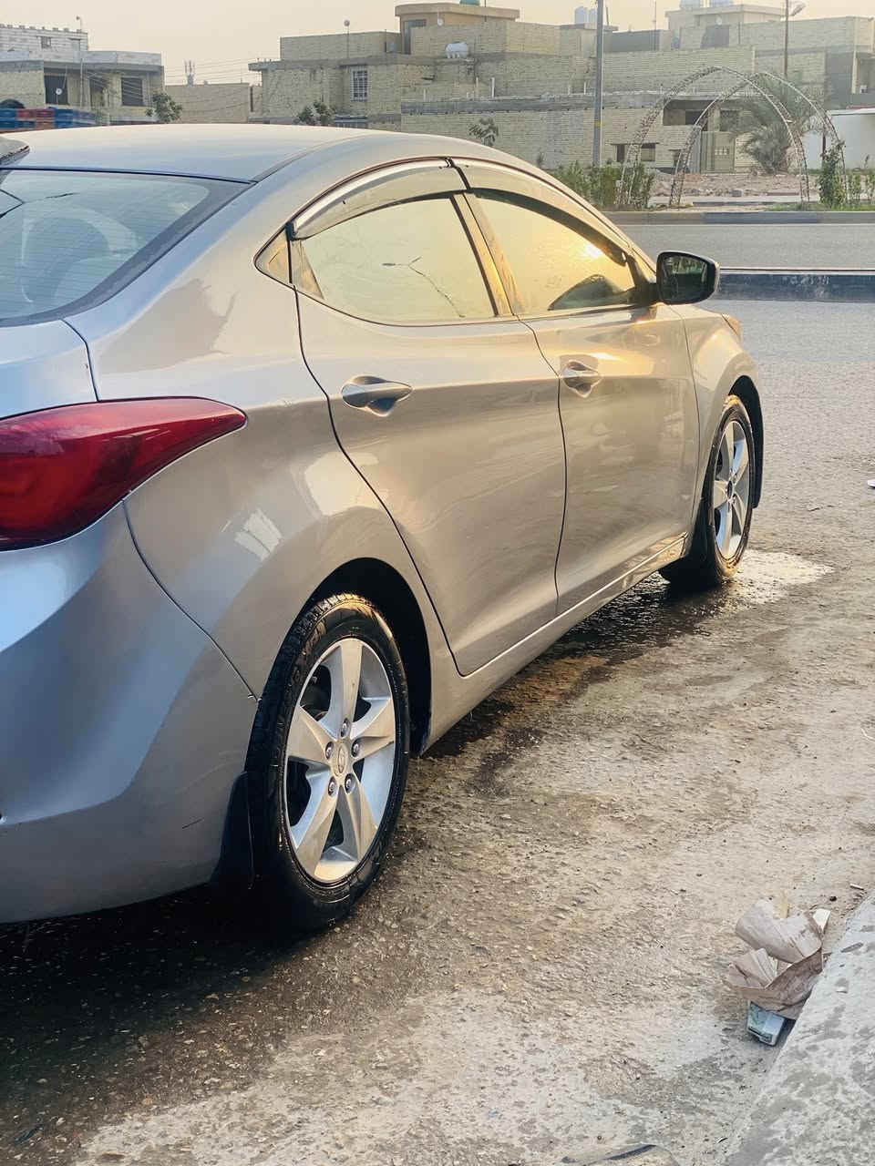 السلام عليكم للبيع النترا موديل ١٦ أمريكيه حادثهه جاملغ امامي فقط وبيهه قطع صبغ ابيع حزام كير محرك حداديه تبريد كلهه جاهزه  محرك ٢٠٠٠ دوش رقم دولي جديد بااسمي موصفات عاديه كشنات مدوشمه جلد ارضيه جلد مكاني كربلاء السعر ١٠٥ وبيهه مجال بسيط الاتصال والاستفسار ***********
