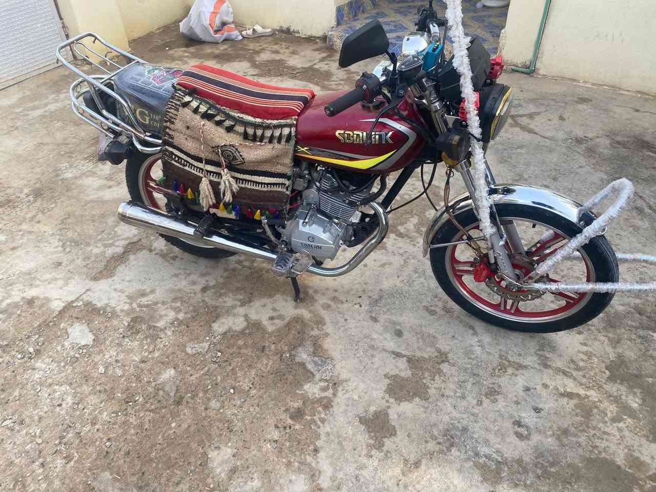 سلام عليكم دراجات للبيع سيفان موديل 22 لا تبخير ولا تنقيص نشاط فول اوراق كامله سعر 530بيه مجال مكان بلدروز أما عسكر ***********
