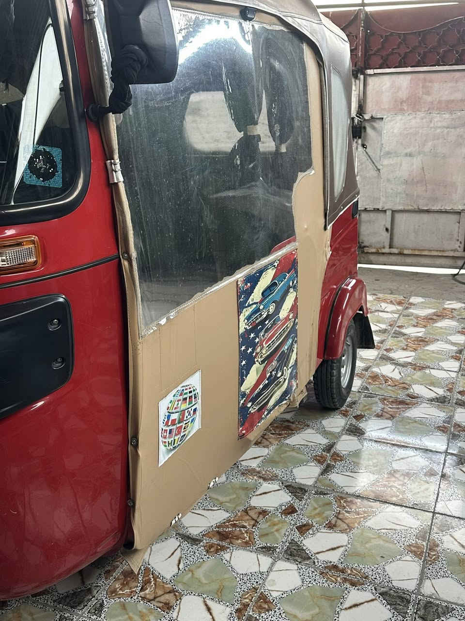 سلام عليكم تكتك لبيع مكاني سبع قصور سعر 8/900بيه مجال لطيبين رقمي ***********
