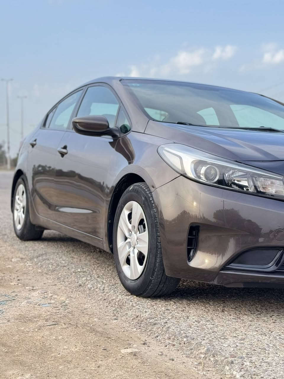 للبيع كيا فورتي 2018 حادثها بنيد فقط  بدون تبديل صبغ فقط وجاملغ ملاون ويا كلير سياره بدون اير باك بدون دواخل كفاله شواصي لغود تكم كفاله مواصفات 
شاشة جبير كامره خلفيه دواره حساس خلفي  تحكم جهتين 3 وضعيات قياده كير AT مكينه 2000 دوش  رقم بغداد دولي بسمي  ماشيه 143 ميل حقيقي السعر 116 بيها مجال للشراي المكان بابل 
***********
