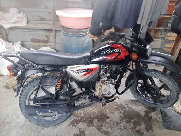 سلام عليكم بوكسر موديل 22 نازله بال23 مرقم انكليزي كامل بغداد دراجه متروكه بس الولد غلق تلفونه مستمسكات عدي مالته اكفله حلال وحرام سعر 1300 وبيه مجال حك الجيه مكاني بغداد شعب ***********
