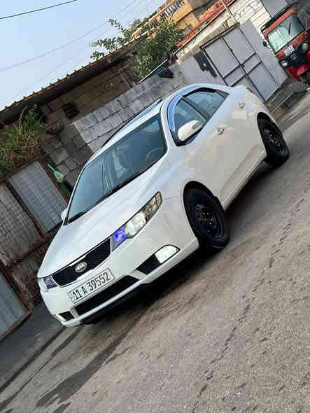 السلام عليكم سيراتو 2010 رقم بغداد دولي بأسمي
مكفولة من الضربة ولصبغ ولتبديل
محرك 1600 دوش مكفول.
كير اوتوماتيك
فتحة
بصمة
تحكم ستيرن جهتين
بلوتوث
اوكس
شاشة كامرة حساسات خلفية
سيارة جاهزة ع اخر حباية الف متذب عليهة
***********
 السعر 109 وبي مجال مكاني بغداد
