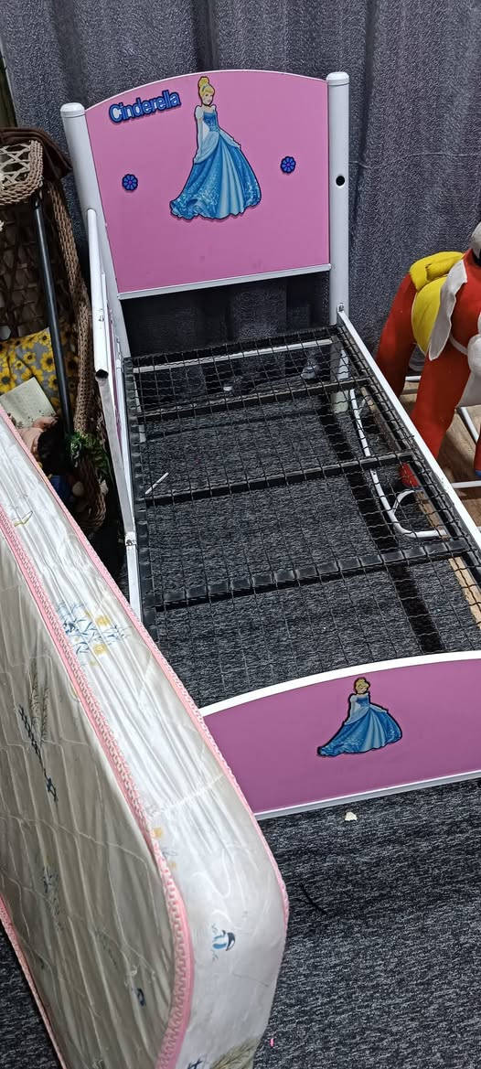 مستعجله عله بيعتهه سعر جربايه ويا دوشك ب٤٠ الف وقاطع لخ هم موجود الجاد يتصل علرقم بغداد الأمين شارع المكاتب يم روضه اليقين ***********
