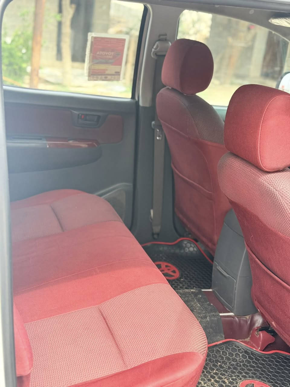 السلام عليكم فلاونزه 2014 خط15 كير عادي رقم بصره سياره تخم تاير محرك سدر كله خير من الله سياره ما ناقصها ولا شي ربع ما ينصرف عليها
سياره مال جناي سعر 165
 تواصل رقم الهاتف فقط ***********
