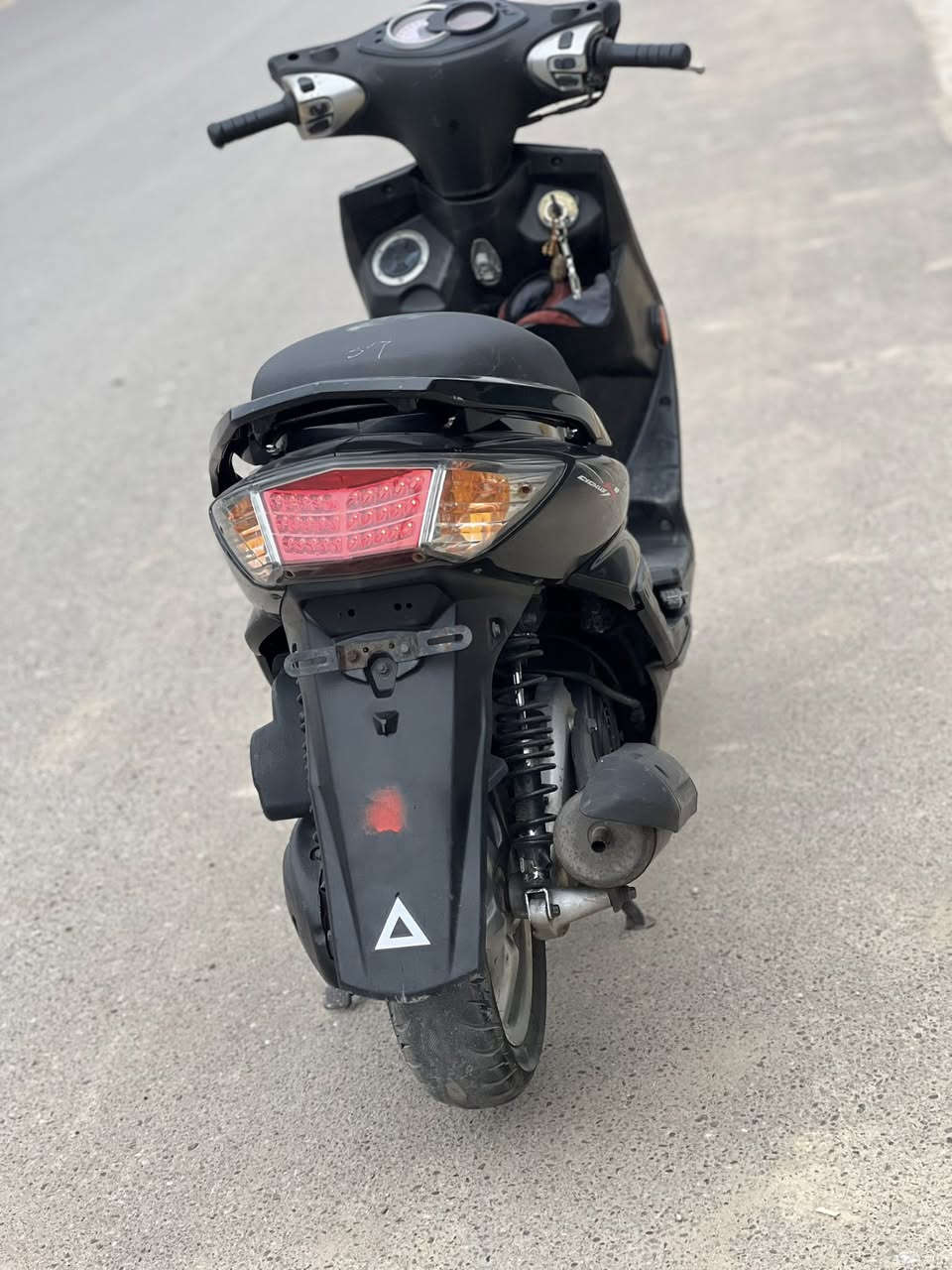 السلام عليكم اليوم جايبلكم رنبه دراجه جديد سكنس حديث طلاعات مكفوله دراجه صالهه 10 ايام من منزليهه شلعه معدل فول. هيه بعد جديده نوزل مكاني كاظميه شراي تصال دراجه بلعافيه على ياخذهه تصال ***********
