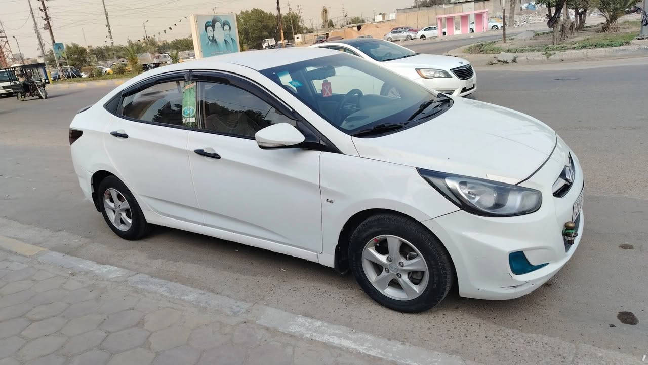 السعر 95 وبيه مجال 
مكاني بغداد الغزاليه 
اكسنت خليجي رقم بغداد بسمي 
2013   1600دوش قطرتين 
سياره كفاله من كل شي كفاله عامه 
مكاني بغداد  سياره فقط صبغ دعاميه اماميه 
***********
