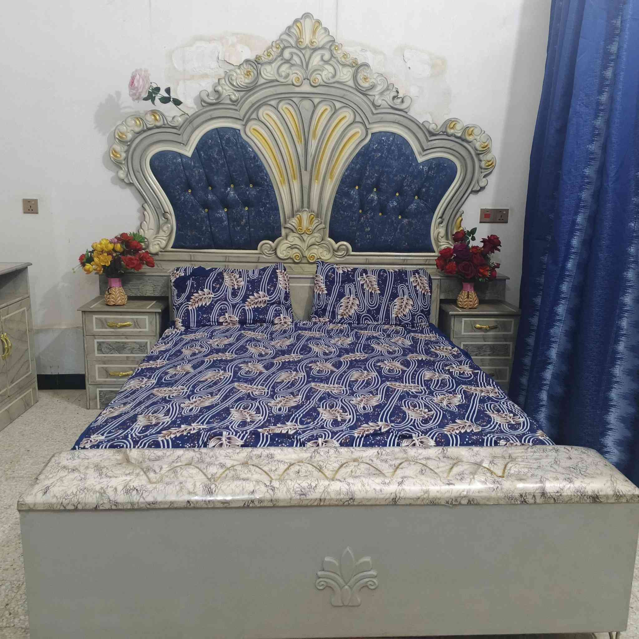 غرفة اخشاب عراقي للبيع شغل يخبل 8 قطع العنوان بغداد حي النصر حي دجلة سعر مليون250 الف رقم *********** متواجد واتساب
