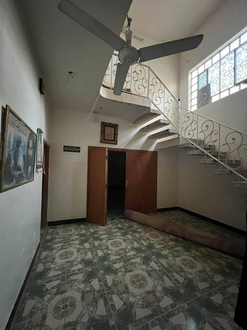 عرض رقم () 

حياكم الله متابعينا 

دار سكنية طابو زراعي إقرار محكمة 
الموقع شارع ابو طالب مقابل مستشفى العباس الاهلي 
يصلح للسكن او حسينية للزوار 
المساحة ٢٥٠ متر 
السعر ٣٨٥ مع مجال بسيط 

للمزيد من التفاصيل مراسله الصفحة او التواصل عبر الأرقام 
ابو كوثر ‭***********‬
ابو رضا ***********

