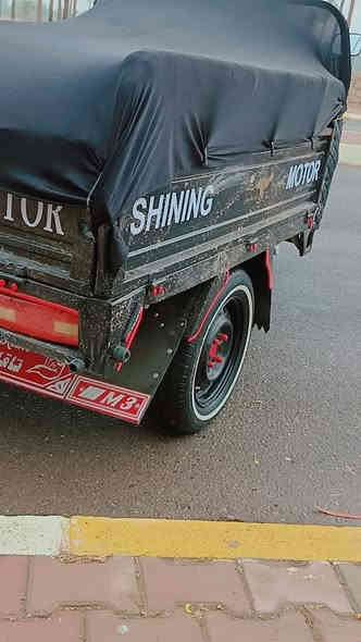 سلام عليكم ستوته للبيع موديل ٢٠ نضيفه خير من الله قطره لحيم مابي ستوته  نقص مابي مكفوله ديالى سعديه *********** السعر مليون ٣٠٠ بي مجال
