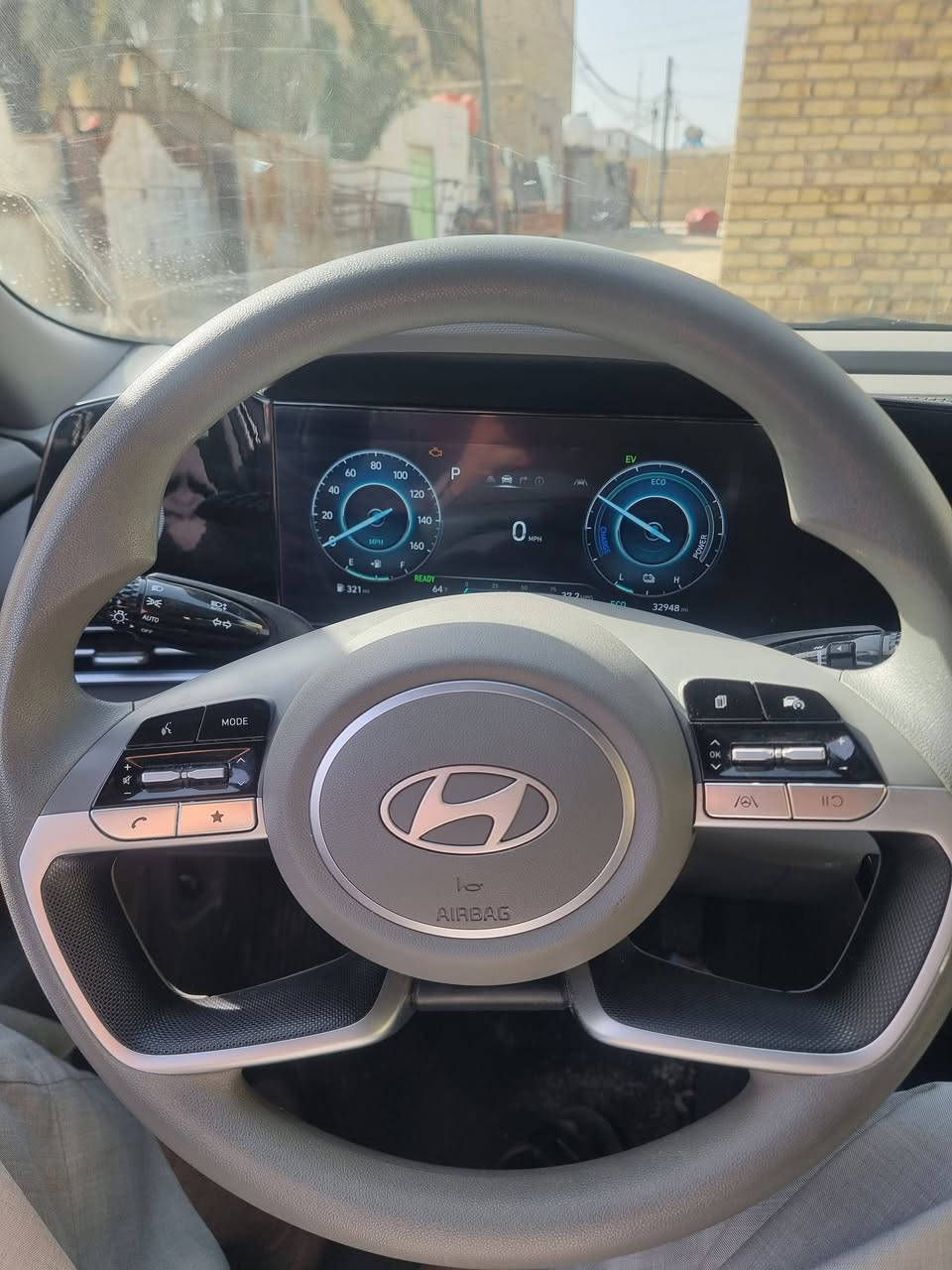 السلام عليكم
النترا هايبرد 2024 وارد امريكي مكفولة بإستثناء الدعامية تصليح ماشية 34 ألف محرك 1600صور الحادث مرفقة الاتصال***********
