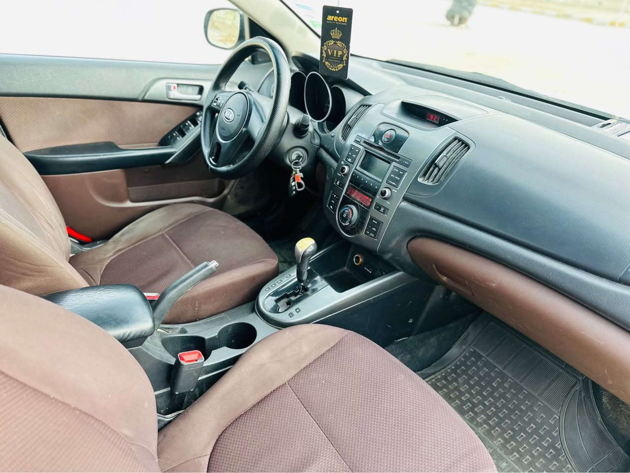 سيراتو    ،،،،،،،،  2010  ***. خلیجی

                                                88   $              

      ***********   📞*** *********** 📞

موديل:٢٠١٠ 
مواصفات : خليجي 
-يدات نيكل
-تبريد لمس 
-تدفئة + تبريد 
ع سلف
- شاشه
-كاميرا
-خمس ويل كب 
-حساسات 
خلفي
-ستيرين فوليوم
-مرايات كهربائية 
-جامات كهرباء 
-داخل بونين
اسود + ماروني
-٢شريكة 
-
-سياره : 
* بي جملغ سكن
 صبغ و بنيد 
والهلال  خلفي 
شاصي مكفول شرط
* بدون دواخل
* بدون ايرباك 
* بدون ايشي 
شرط 
-كير محرك: مامفتوح شرط
لوك
-دهن كير محرك 
جديد
باتري جديد
كهربائية ع شريكة
-رقم سليمانية
-هززه وبراد 
كله جديد
سنويه جديد 
لحد ٢٠٢٨
-كابون بانزين 
-سياره لوك 

سعر :   ٨٨   
مكان : قرهنجير 

رقم :
***********      📞              واتساب  *********** كركوك, العراق
