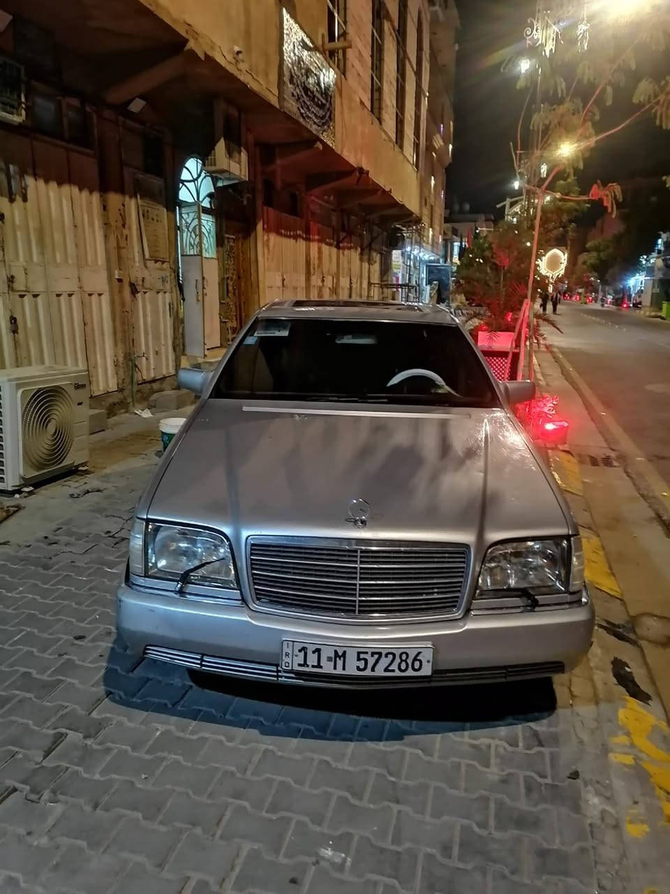 السلام عليكم ورحمة الله وبركاته
من رخصت الٕادمن
 للبيع 
مارسدس شبح 👻 6سلندر
1993 رقم بغداد بسمي 
طخم تاير دلوب
دبل جام كهرباء 
اريل كهربائي 
دبل هورن
اراين خلفيه 
دواخل جلد أسود
لايت زنون 3طكات أصفر وثلجي وشمسي 
اشاير لد 
مراوح اماميه دبل
محرك تابوت 
كير 4نمر
تحكم استيرن 
كشنات كهربائي 
العنوان بصره 
التفاصيل الاتصال على الرقم 
***********
السعر 95$ معا التفاوض
