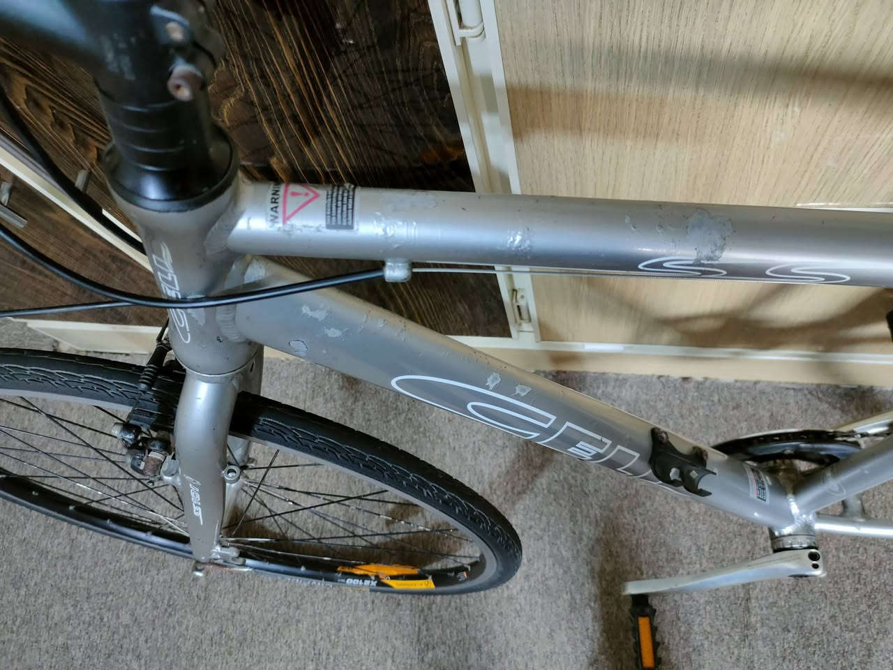 باسكل ترحال700
28
فريم 50
فول المنيوم 
سيت شيمانو براكيت 
8/1
تبديلات داخل البطيخة 
وتكدر تغير بالباسكل يعني عكرب ودشلي 
وتكدر تسوي دسك بريك 
ملا الباسكل بي تكشير قليل بالصبغ 
سعره 150
العنوان ديوانية توصيل موجود


**إذا كنت صاحب هذا الإعلان وتريد حذفه لأي سبب، رجاءا أرسل رسالة إلى الدعم الفني**