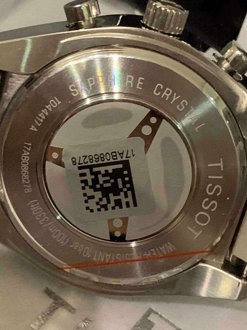 السلام عليكم.......
ساعة TISSOT سويسري اصلي بطارية 
ستوب وج 
كرونوكراف 
مكينة ٤حجر 
نافذة للعرض التاريخ 
سناتر شغالة 
أميال فسفوري 
القطر ٤٢.٥
مقاوم للماء ١٠٠م 
سير حديد ستانلس ستيل قفل فراشة معلم 
جديد غير مستعمل مع العلبة الأصلية وبطاقة الضمان 
السعر ٢٠٠$
يوجد توصيل ***********
