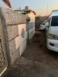 بيت تجاوز مساحته 200 غرفتين وصاله وحمام وحديقه خارجيه وطرمه كبيره قمري...