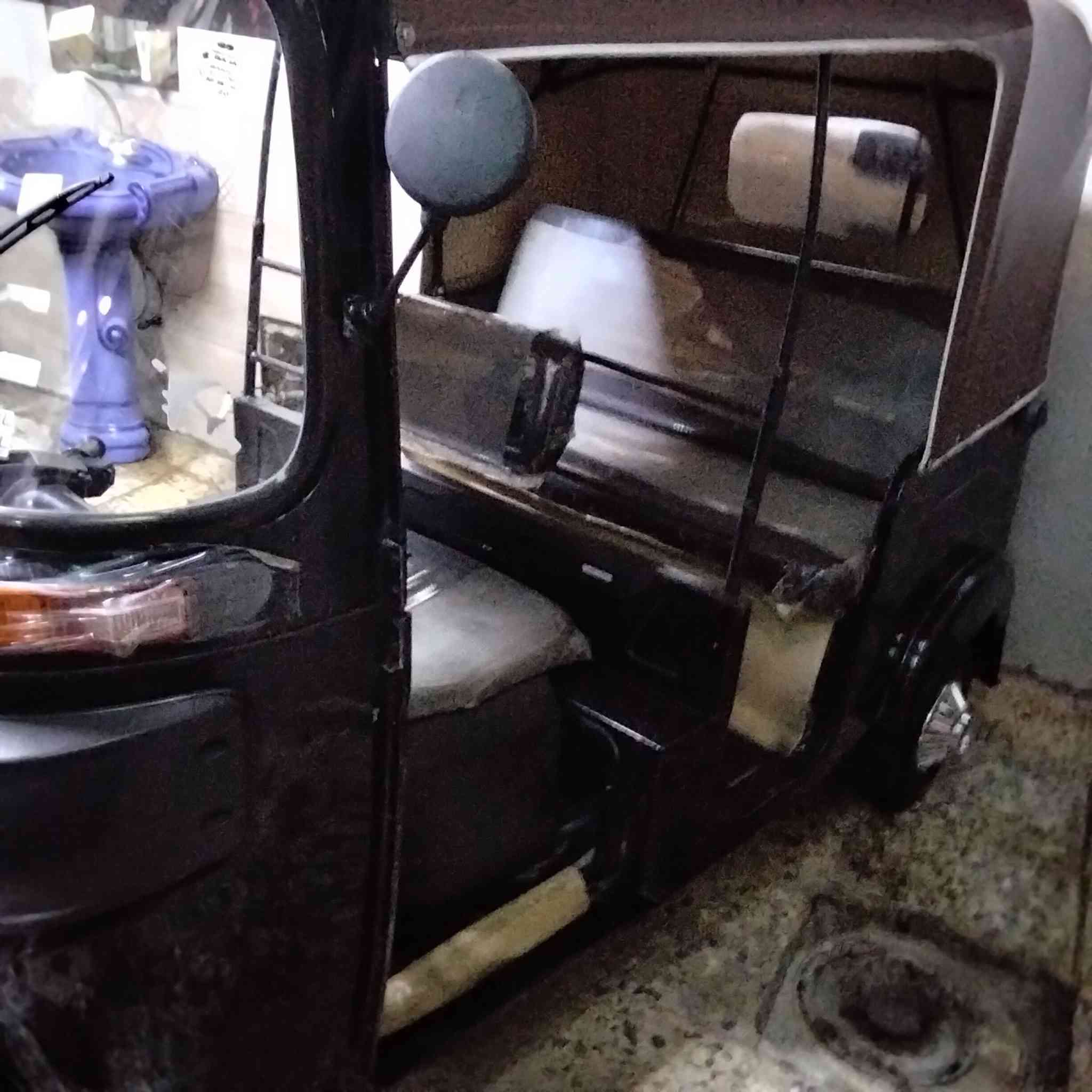 سلام عليكم تكتك للبيع مديل 19شهر 12يوم30يعني20 تكتك مكينة مجفتة ومعمر دوس وبيها طخة بل غد خفيفة تكتك حلوة تجي وتشوف بعينك مكاني رأسه شارع 20مقابيل العبيدي (***********)سعر ستة وثمنمية وبيها مجال قليل
