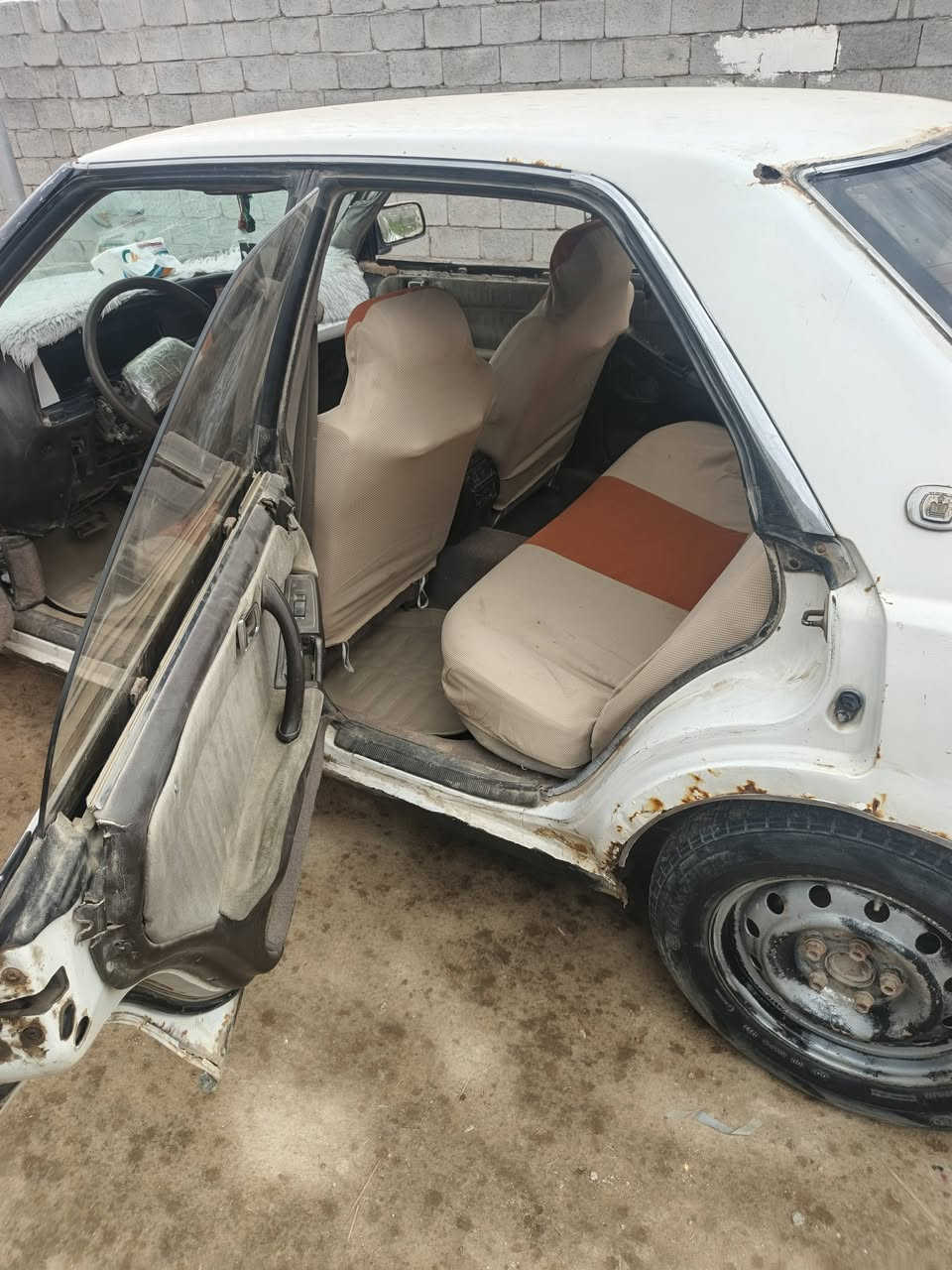 اعيد النشر بسبب الوعود الكاذبه ورجان المو شراي لا يخابر  سياره اصوالي رقمه ميسان الماني  هارتوب البيع السعر 18 وبيه مجال الشراي والشراي بخدمته  العنوان الشطره وهاذه رقمي ***********
