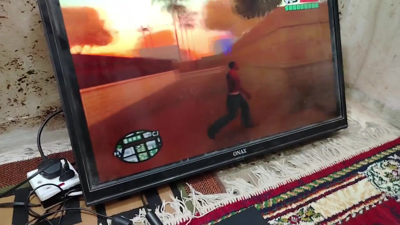 بلي 2 سلم مامفتوح ملحقات اصليه كامله يحتوي على يدات 2 + مخزن + فلاش 2 + 65لعبه + العدسه شغاله سعر 50 وبي مجال مكان السماوه 270 دار رقم *********** واتساب
