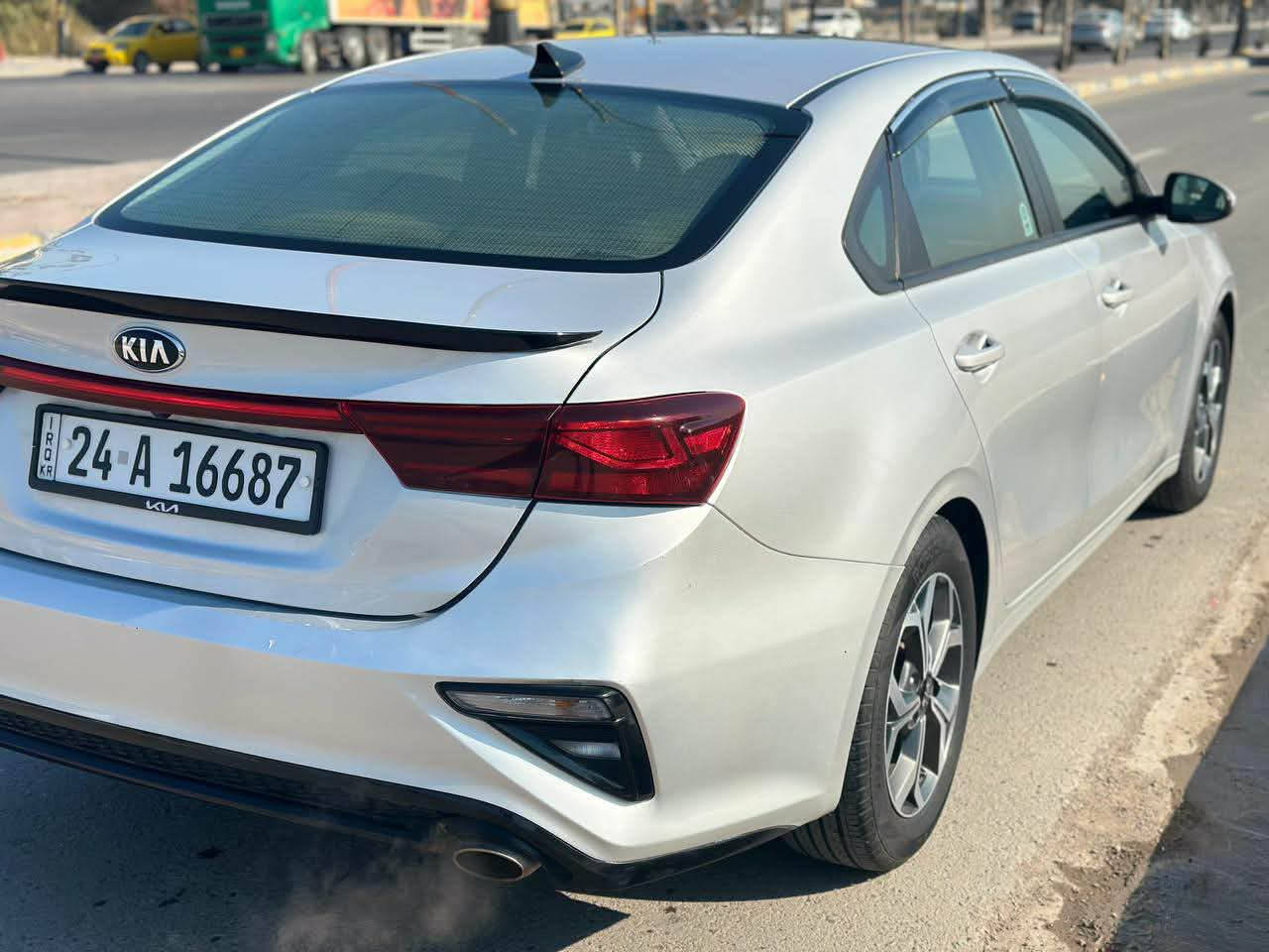 للبيع فورتي 2020 
نص فول 
قياده ذاتيه 
تحديد مسار
كير ومحرك شرط  
مامفتوح 
شرط التحويل
ضرر فقط جاملغ   وبال جهة السائق 
مبدل اصلي بدون صبغ 
بدون أير باك. 
سعر 142 وبي مجال 
هاتف :***********
