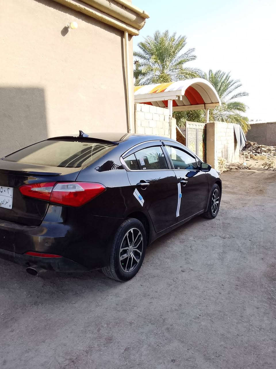 السلام عليكم من رخصة الادمن عندي سيراتو موديل 14خليجيه رقم اربيل السياره خليجيه فول عدا الفتحه تحكم جهتين مرايه شفط +ترحيب اشاره بالمرايه شاشه كامره حساس امامي خلفي تبريد قطعتين امامي خلفي 5ويل كبل لد امامي خلفي كشنات حرارية مرايه عاكسه كشاف محرك 1600دوش ستيرن حراري 4وضعيات قياده شفتات ستيرن يدات كروم وترحيب رايدها ب82مكان السياره بالحله رقمي ***********اخوان السياره بيها 4قطع صبغ السياره تحويل شرط اخوان اقره المنشور زين واتصل والي ميعجبه السعر او السياره يعبرها بكلام طيب واسف على الاطاله
