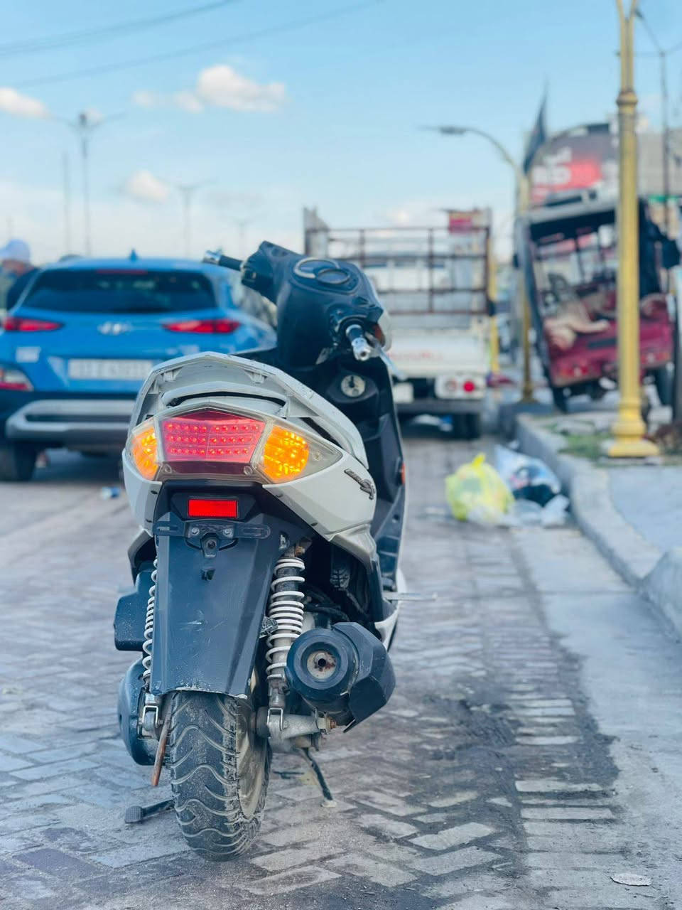 السلام عليكم للبيع سكنس فحل نوزل خطين طلاعات بكلايت لد شاشه ٧الوان الويل الذهبي للمرغوب كله شغاله من طول لطول مابيه نقص كلوب مكينه مكفوله شلعه ومعدل وخير من الله دراجه جديده بمعنى الكلمه جيب فيتر وتعال فحص وترايك وين مايعجبك دراجه مال جناي وجديده الله شاهد
سعر /(800)
مكاني /بغداد الجديده الامين الثانيه 
هـ/***********
