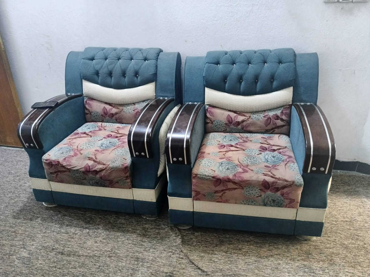 تخم 7 مقاعد.تركي حطاطه 250...مبرده شغال فول 100..***********...
