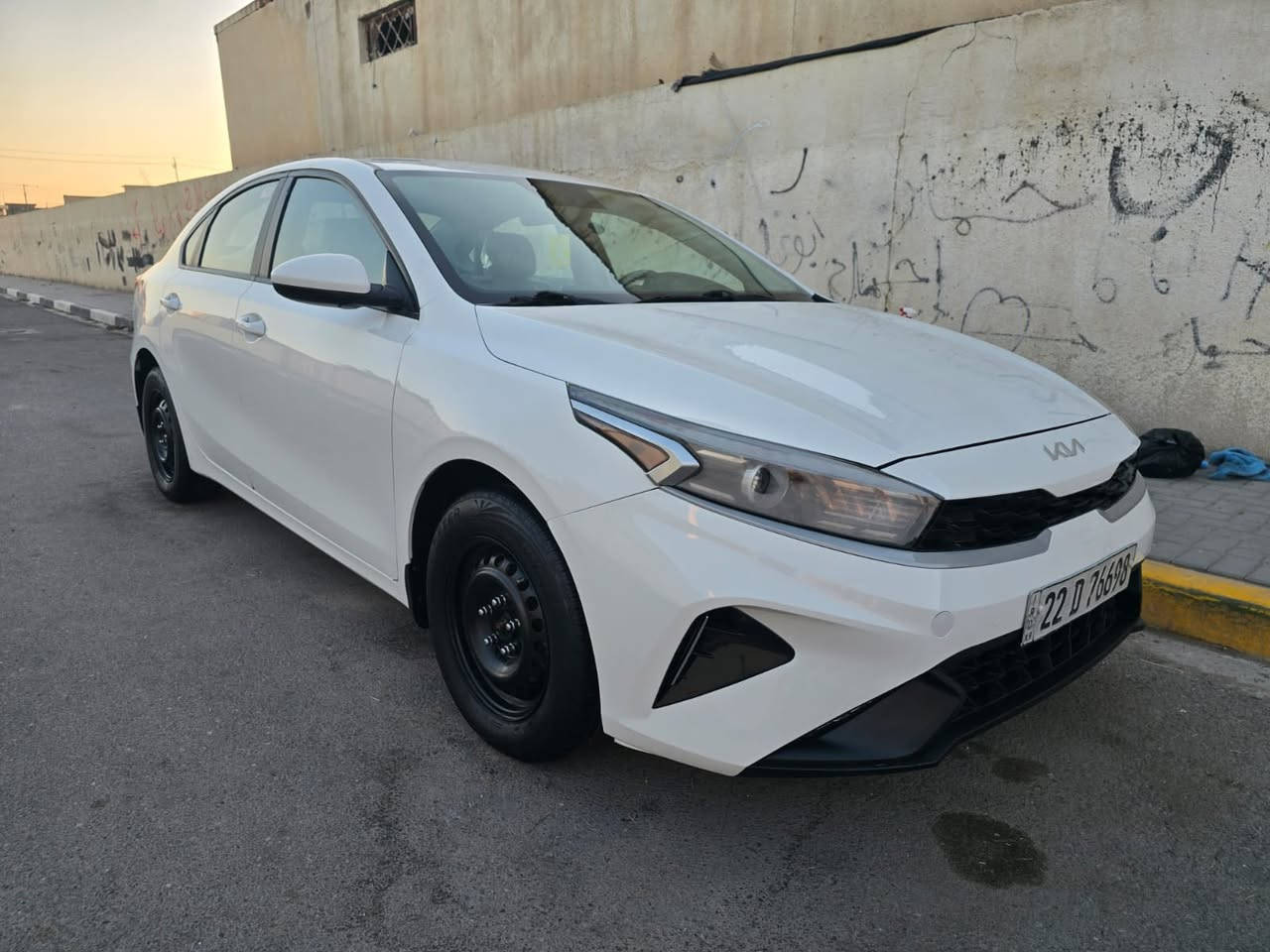 السلام عليكم سيراتو موديل ٢٢ مكينه كير حداد تبريد تخم تاير بيها جاملغ وبنيد مبدلات والباقي كفاله عامه سياره جديده حيل رقم أربيل السعر ١٤٨ وبيها مجال مكان البصره الزبير الاتصال ***********
