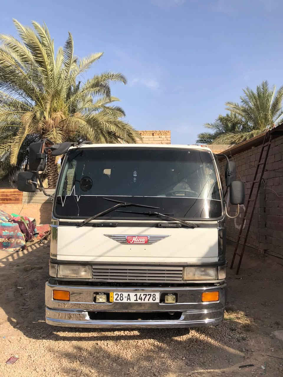هينو لبيع موديل 2000 شاصي 6وربع رقم نجف الجديد تخم تاير جديد محرك وكير جدد محرك 80 سياره نضيفه جاهزه لشغل مامتواجد عل الفيس فقط رقم *********** اقبل مراوس بسياره صغيره
