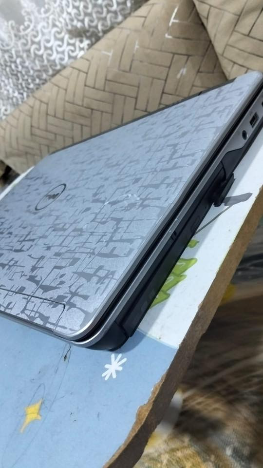 السلام عليكم حاسبهdell للبيع
جديده استخدام مره وحده فقط


**إذا كنت صاحب هذا الإعلان وتريد حذفه لأي سبب، رجاءا أرسل رسالة إلى الدعم الفني**