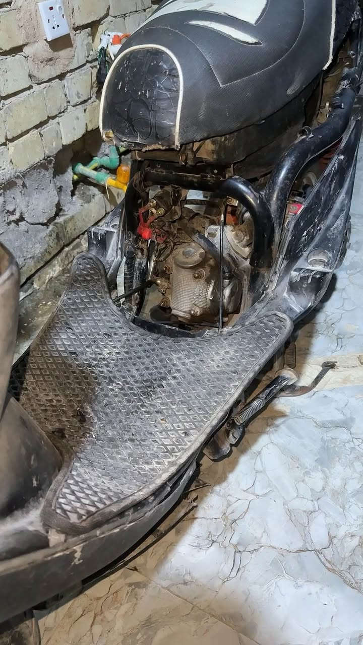 ماكس عدله للبيع سعر250 وبيه مجال شغاله نكره سلف نقص بس شوته وصالنصه بوشه55مكاني بغداد الدوره رقمي***********بي واتساب
