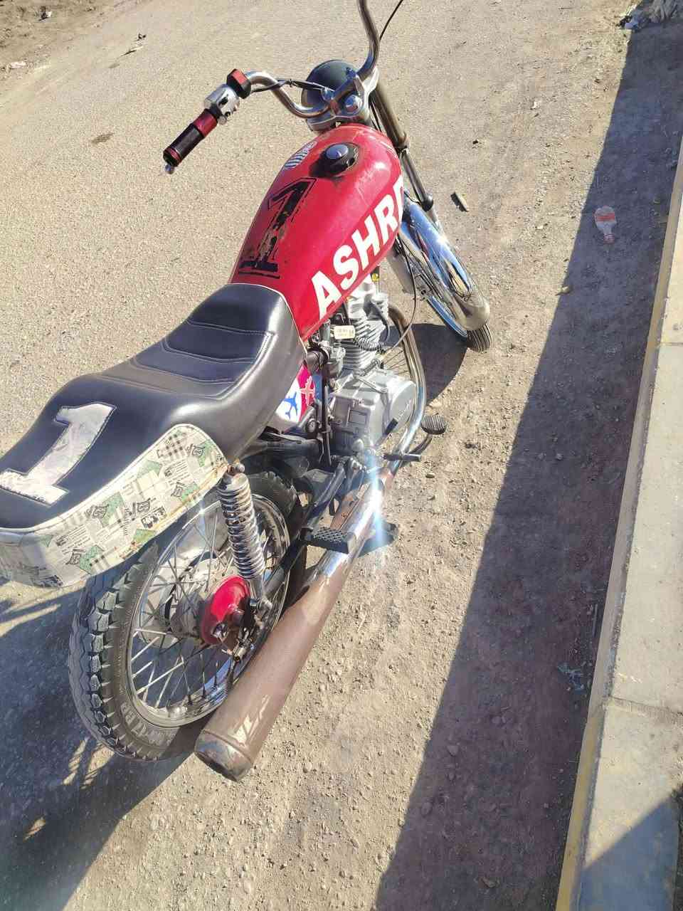 السلام عليكم دراجه للبيع كفاله عامه برغي ما مفتوح بيه السعر ٥٠٠ وبيه مجال ***********
