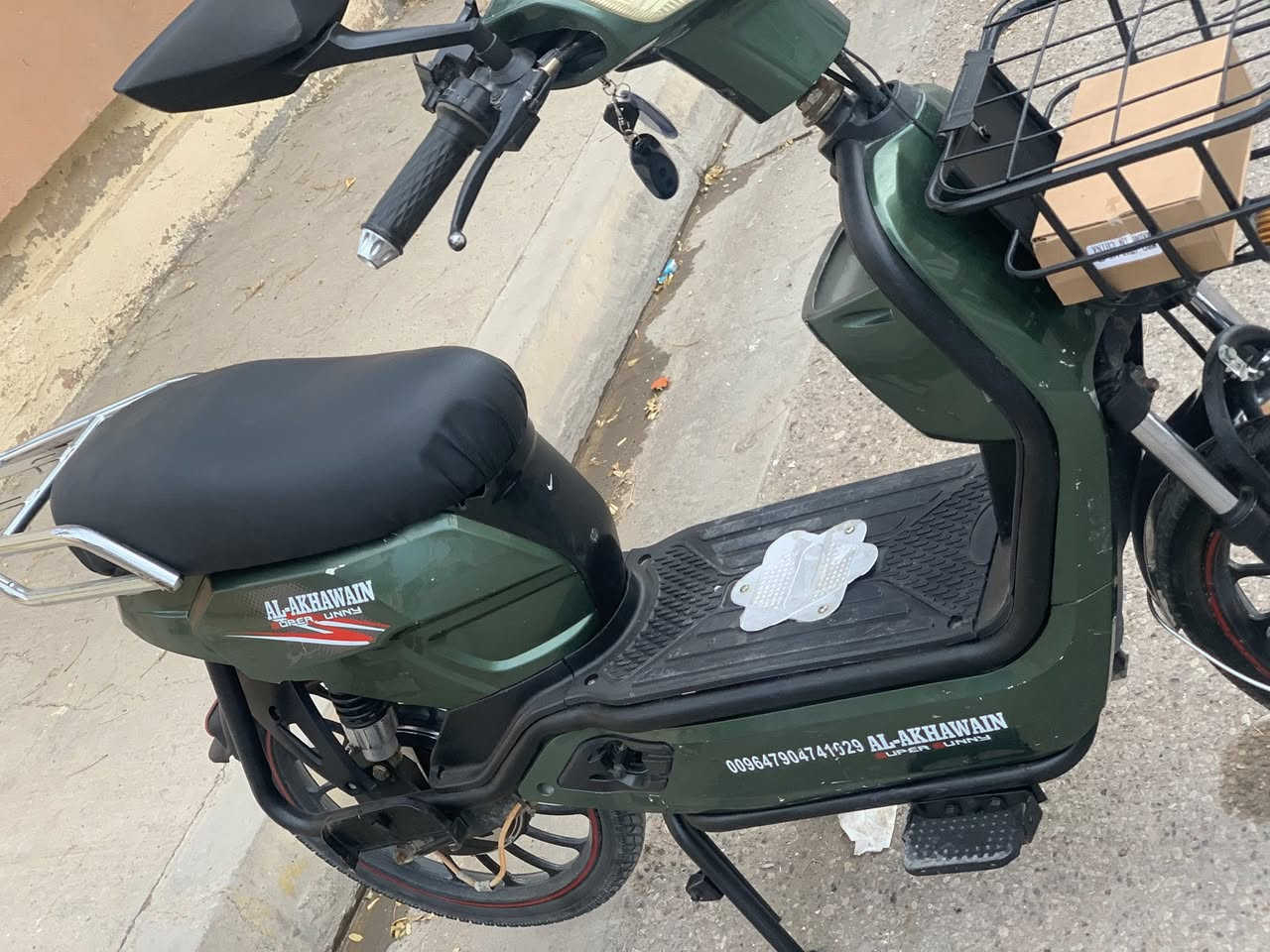 السلام عليكم دراجه زيرو فول مواصفات نضيفه حيل بطاريات شرط ع الفحص دراجه نضافته  واحد ع واحد جهاز إنذار بصمات 2 السعر 380 وبي مجال للاستفسار ***********
