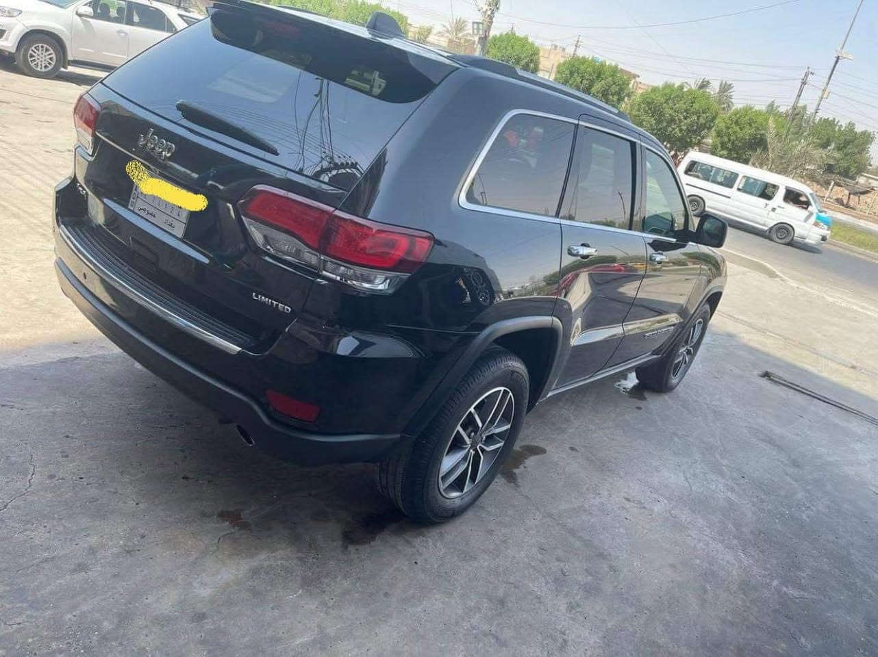 للبيع جيب 2020 فول1/1 رقم بغداد بسمي ماشيه 47 
السعر 235 العنوان بغداد ***********
الي يطلب صور لحادث يراسلني واتساب
