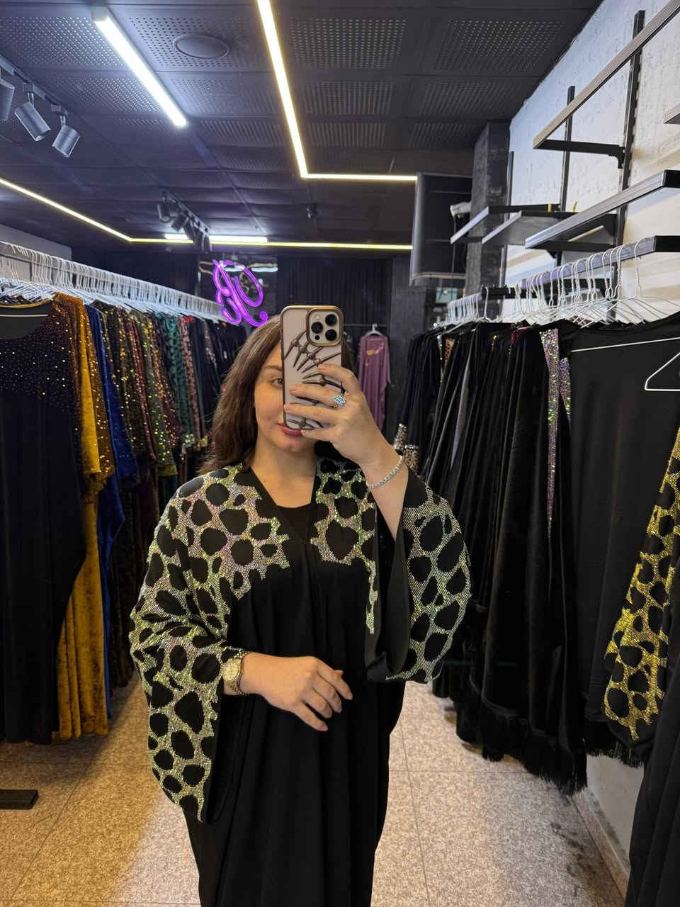 جبه تخفيض من دخل معمل اربيل اسعار نار جوا السوگ  
  قياسات متوفر فري سايز 
   قماش ندى فرسان اصلي نوعيه درجة اولى 
  ستراس درجة اولى 
 جمله و مفرد 
  بي واتساب هاذا الرقم ***********
